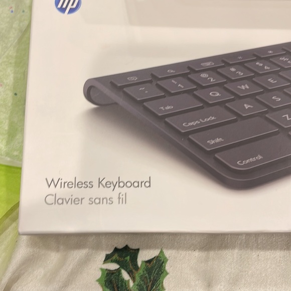 Wireless keyboard by HP - Picture 2 of 6